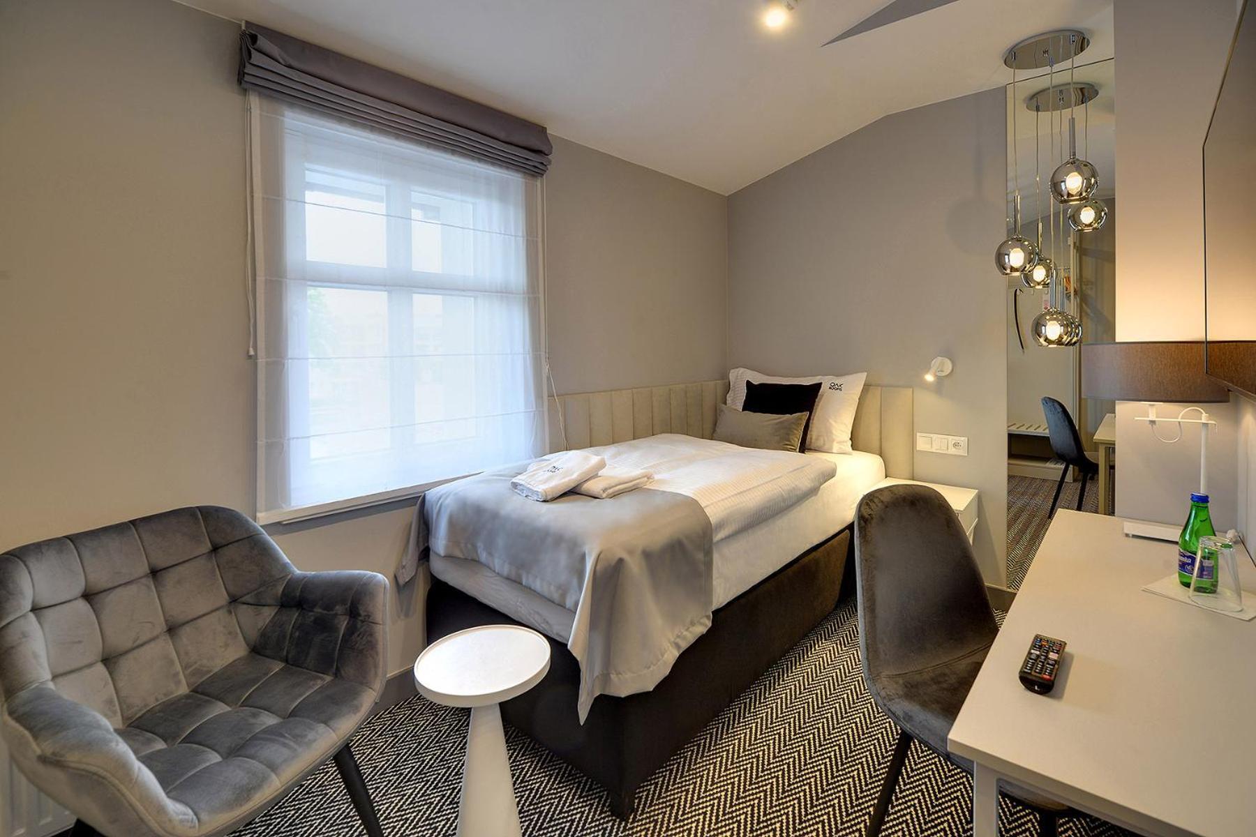Oak Rooms Oborniki Śląskie 外观 照片